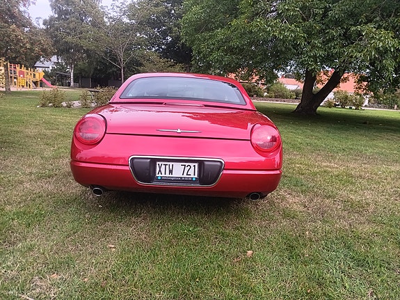 Ford Thunderbird 3 of 8