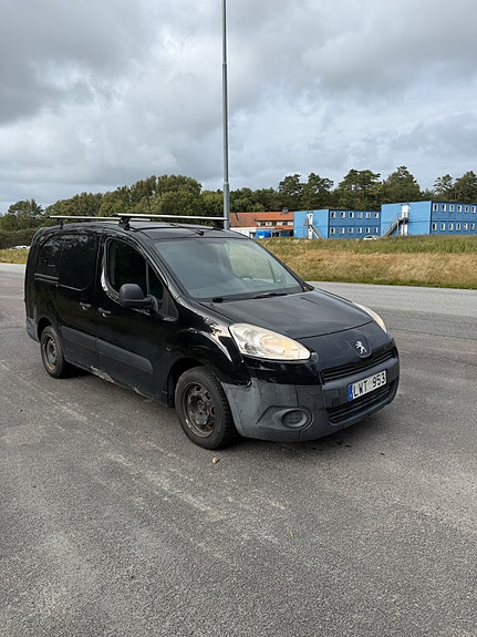 Peugeot Partner 2 of 5