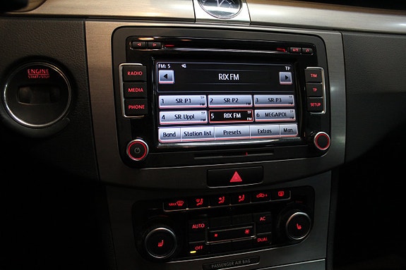 Volkswagen Passat 14 of 30