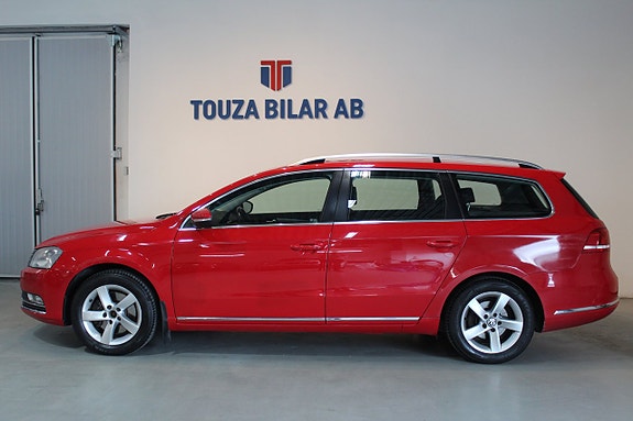 Volkswagen Passat 5 of 30