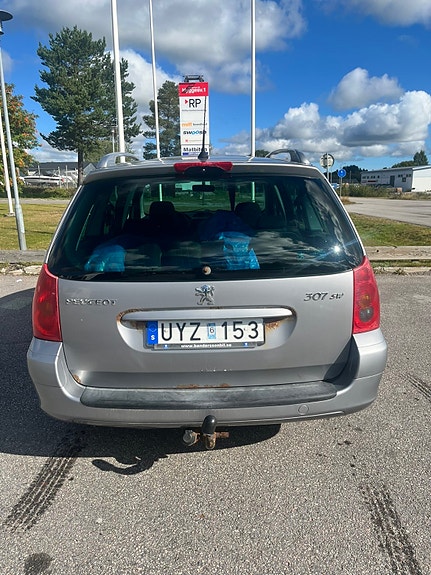 Peugeot 307 SW 5 of 9