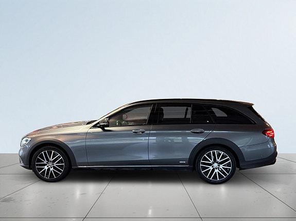 Mercedes-Benz E220 d 4 of 18