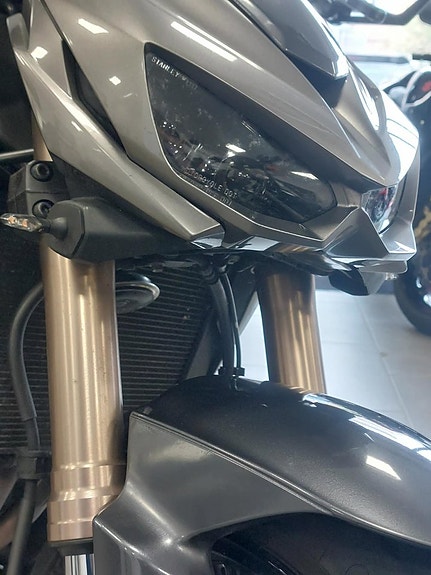 Kawasaki Z1000 10 of 11