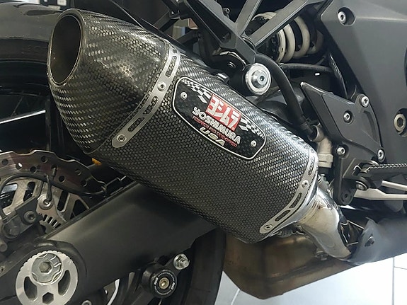 Kawasaki Z1000 3 of 11