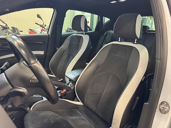 Seat Leon 10 of 22