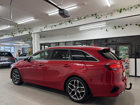 Kia Ceed 2 of 27