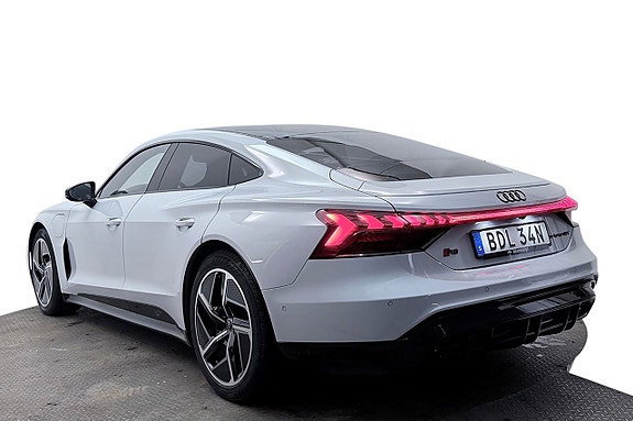 Audi e-tron GT 9 of 30