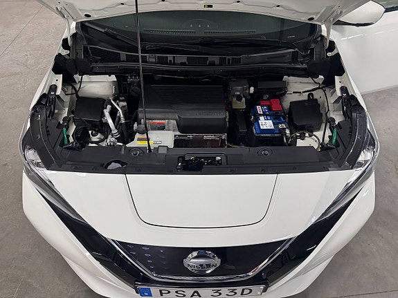 Nissan Leaf 13 of 25