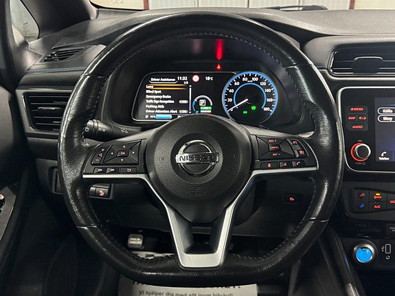 Nissan Leaf 12 of 25