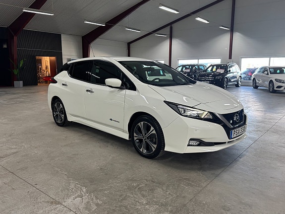Nissan Leaf 2 of 25