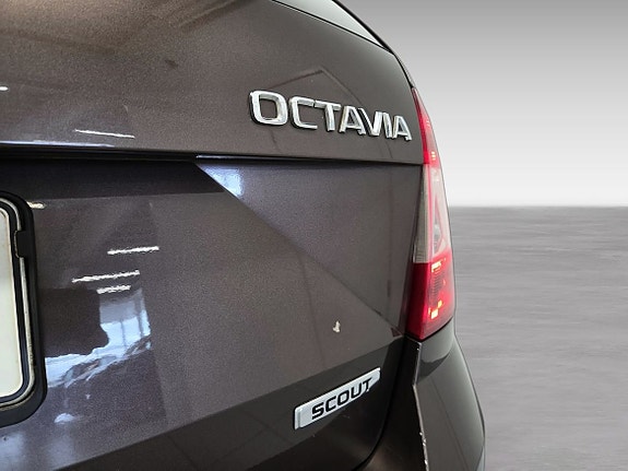 Skoda Octavia Scout 14 of 15