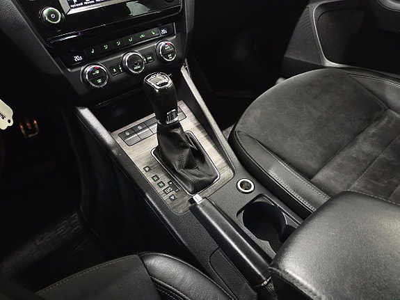 Skoda Octavia Scout 11 of 15