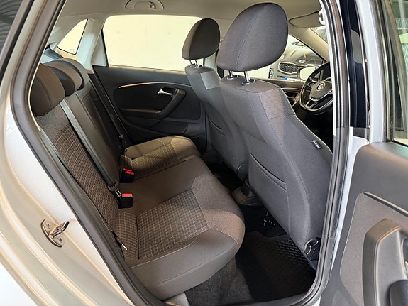 Volkswagen Polo 8 of 17