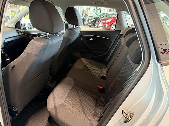 Volkswagen Polo 10 of 17