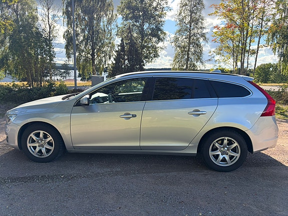 Volvo V60 3 of 6