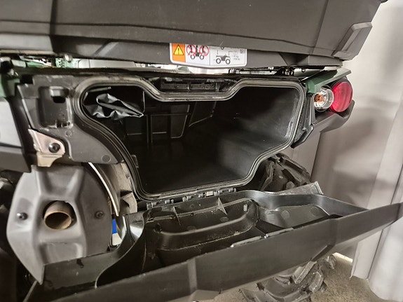 BRP Can-Am Outlander 570 XU+ Servo Drag 155 mil / 74 h Traktor B Momsad Packlåda 12 of 21