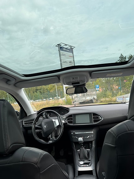 Peugeot 308 5 of 10