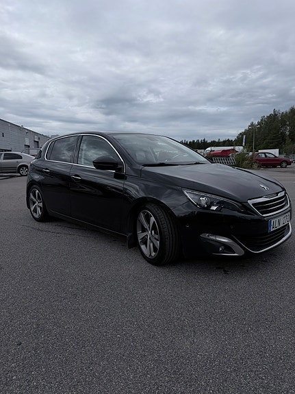 Peugeot 308 9 of 10