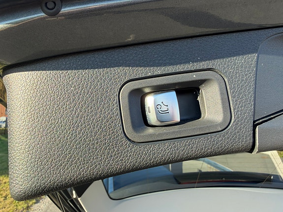 Mercedes-Benz C220 10 of 11