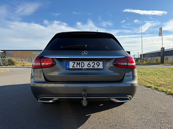 Mercedes-Benz C220 4 of 11