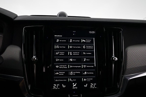 Volvo V90 Cross Country 18 of 30