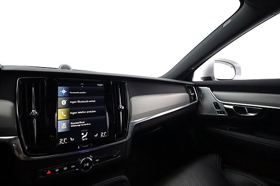 Volvo V90 Cross Country 24 of 30