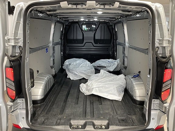 Ford Transit Connect 9 of 19
