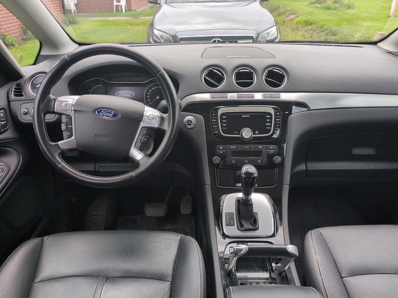 Ford S-MAX 4 of 8