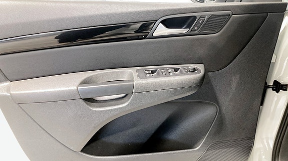 Volkswagen Sharan 11 of 16