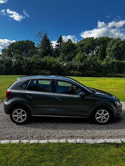 Volkswagen Polo 2 of 3
