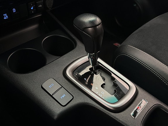 Toyota HiLux 30 of 30