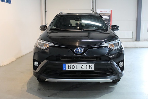 Toyota RAV4 5 of 23