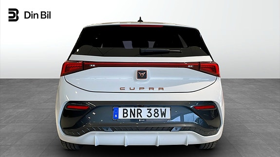 Cupra Born 5 of 10