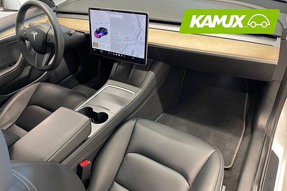 Tesla Model 3 12 of 15