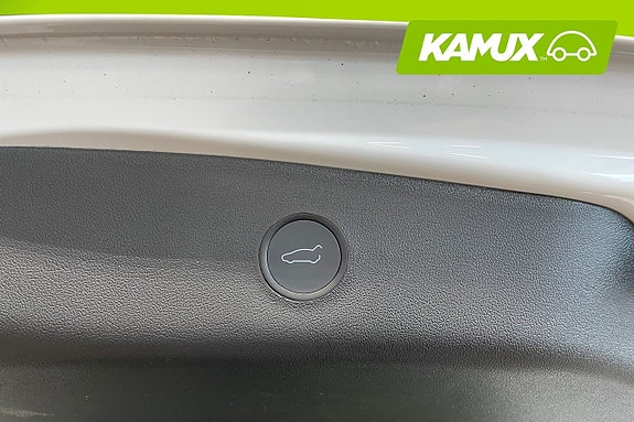 Tesla Model 3 9 of 15