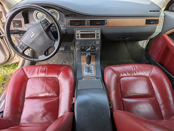 Volvo V70 6 of 8
