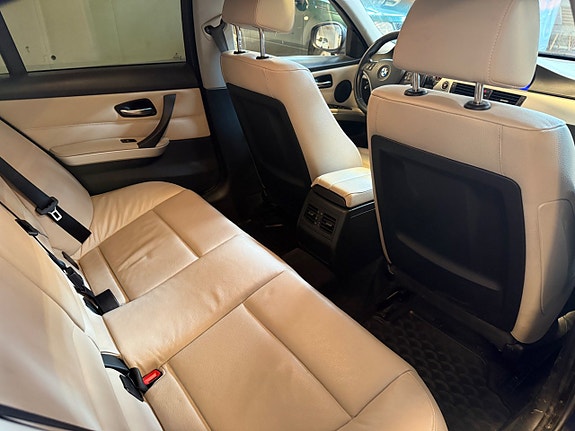 BMW 325i 7 of 18