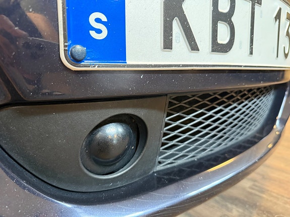 BMW 325i 15 of 18