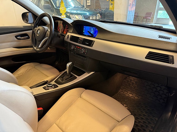 BMW 325i 8 of 18