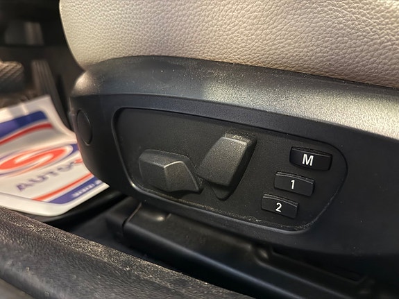 BMW 325i 12 of 18