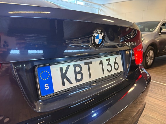 BMW 325i 17 of 18