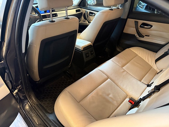 BMW 325i 6 of 18