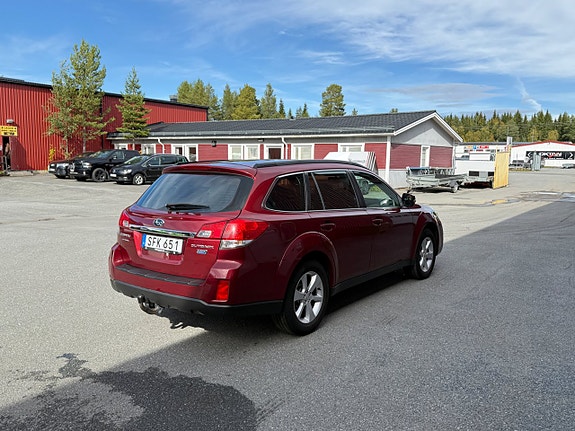 Subaru Outback 15 of 23