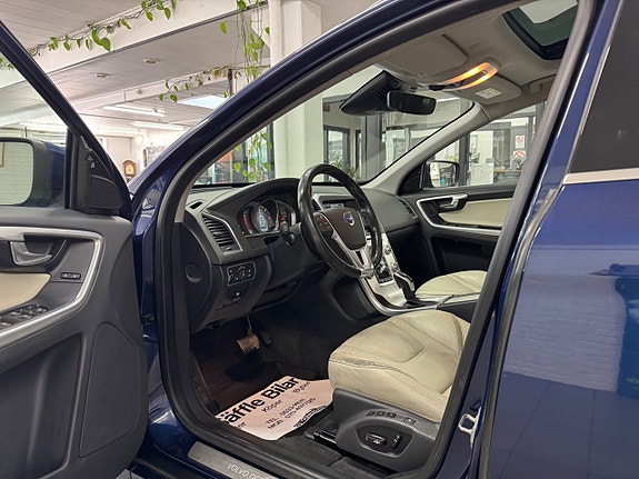 Volvo XC60 20 of 29