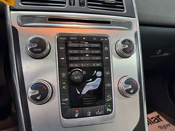Volvo XC60 25 of 29