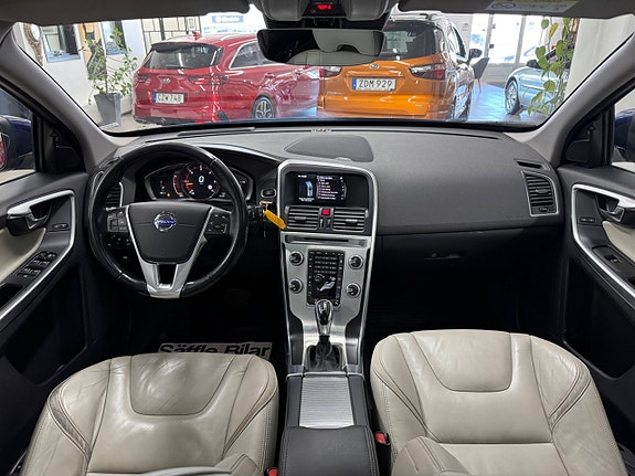Volvo XC60 16 of 29