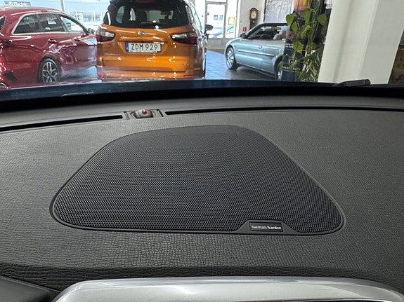 Volvo XC60 27 of 29