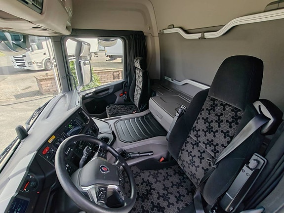 Scania P410 6x2*4 Kyl/frysbil 8 of 8