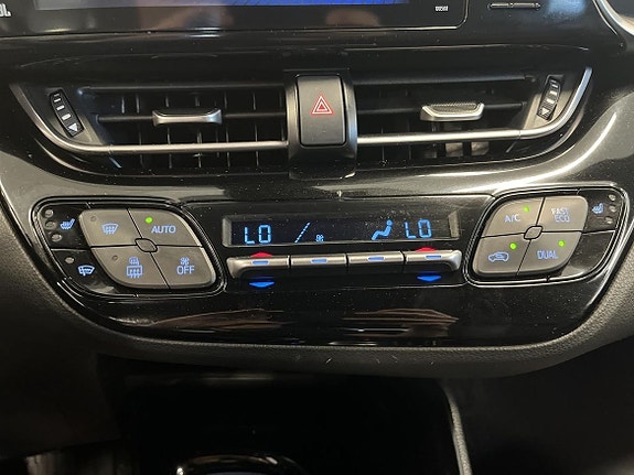 Toyota C-HR 20 of 24
