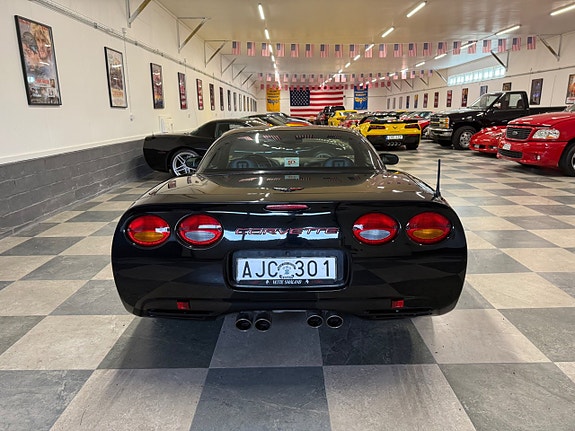 Chevrolet Corvette 10 of 25
